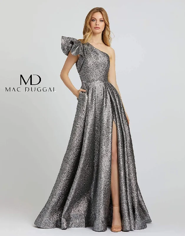 TightcommunityMac Duggal 67297 Long Metallic Prom Ball Gown